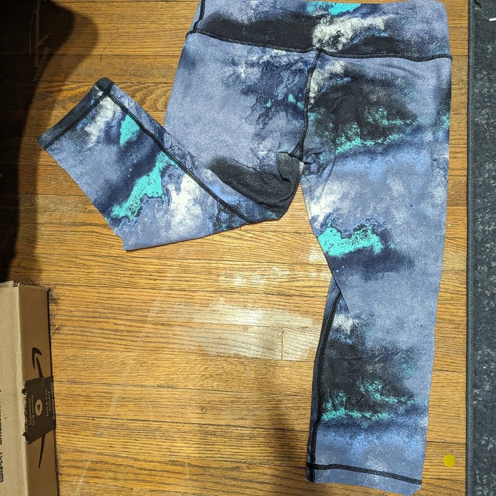 lululemon crops